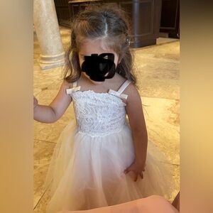 Excellent condition Lotus Bridal Flower Girl Dress Top Lace in Ivory